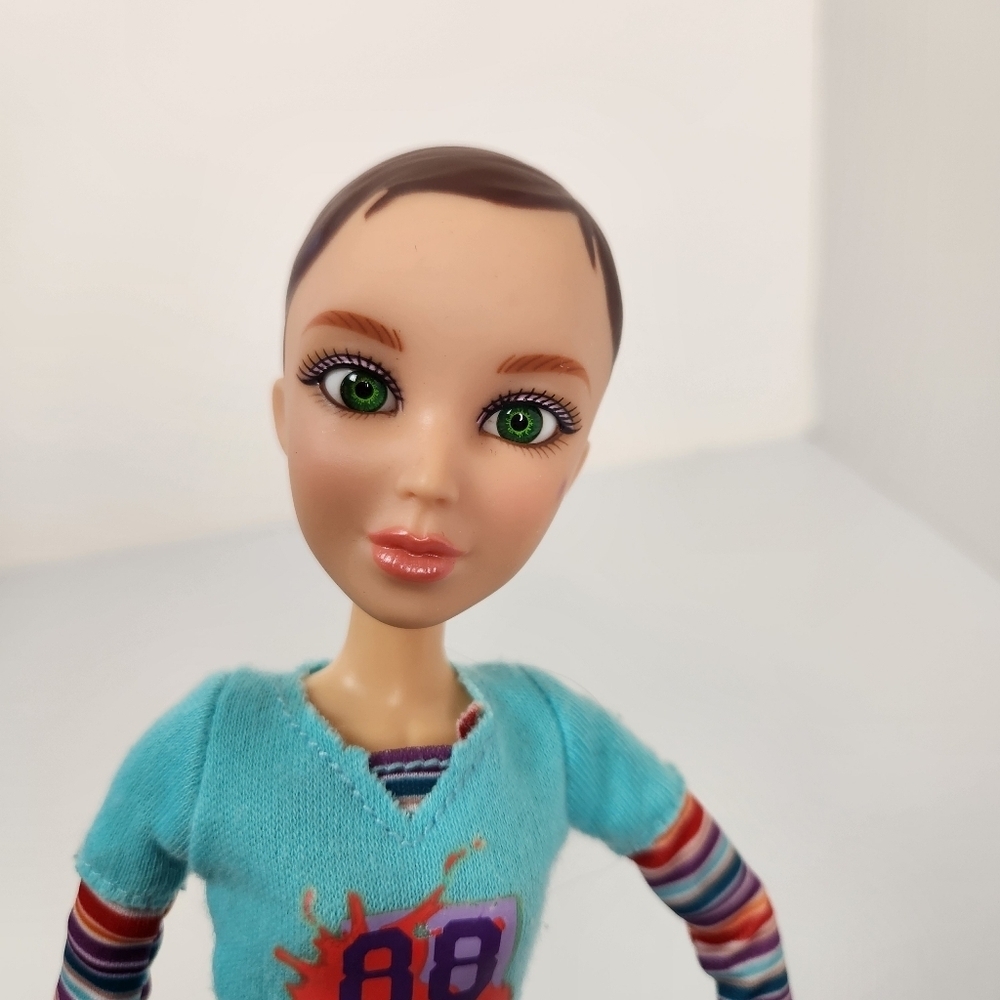 Spin Master 2009 Liv Moxi Doll Girlz 11.5” Brown Hair Green Eyes Articulated